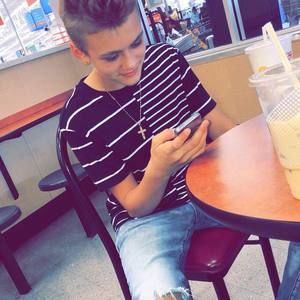 Meet your Posher, Dylan